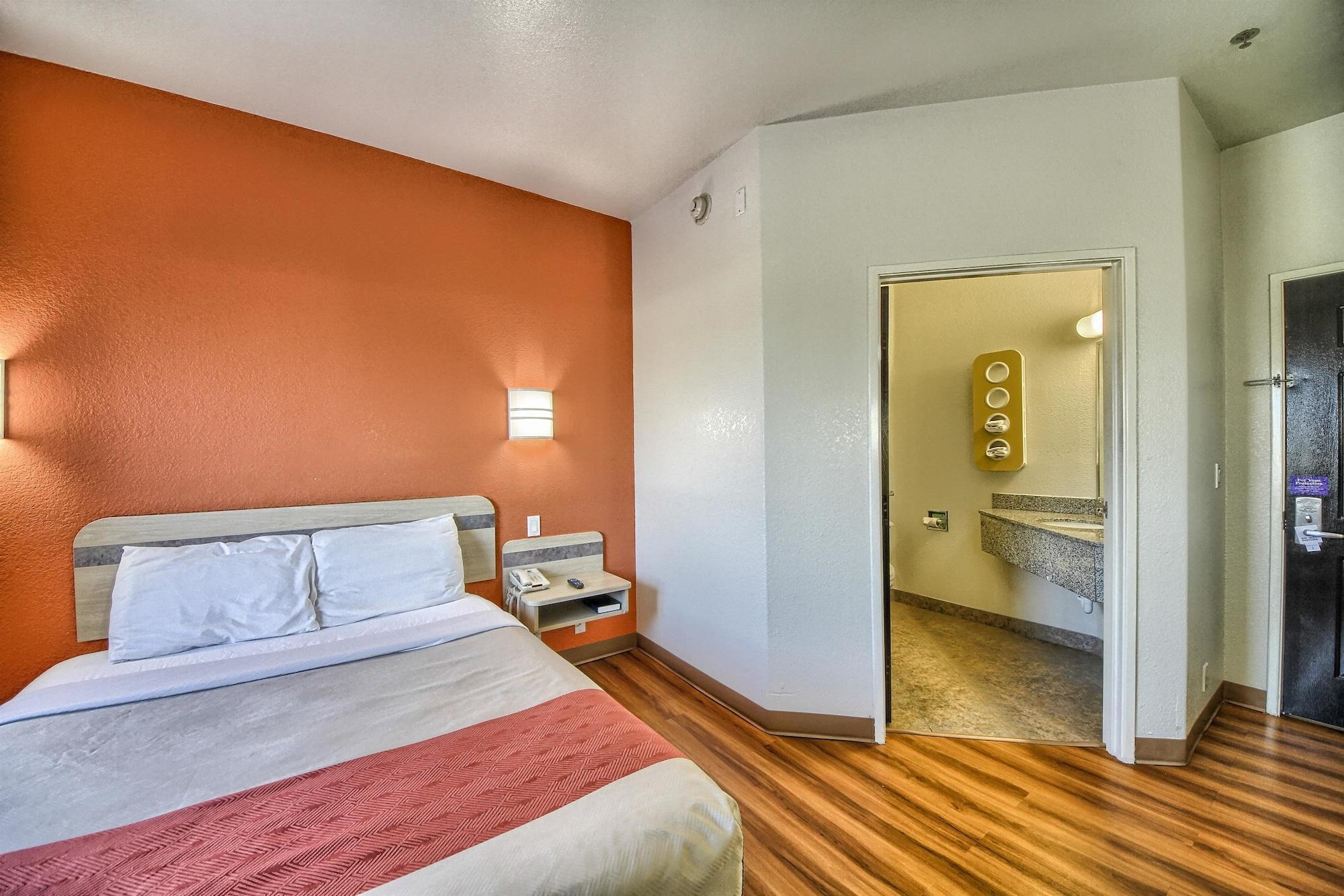 Motel 6-Mission, Tx Bagian luar foto