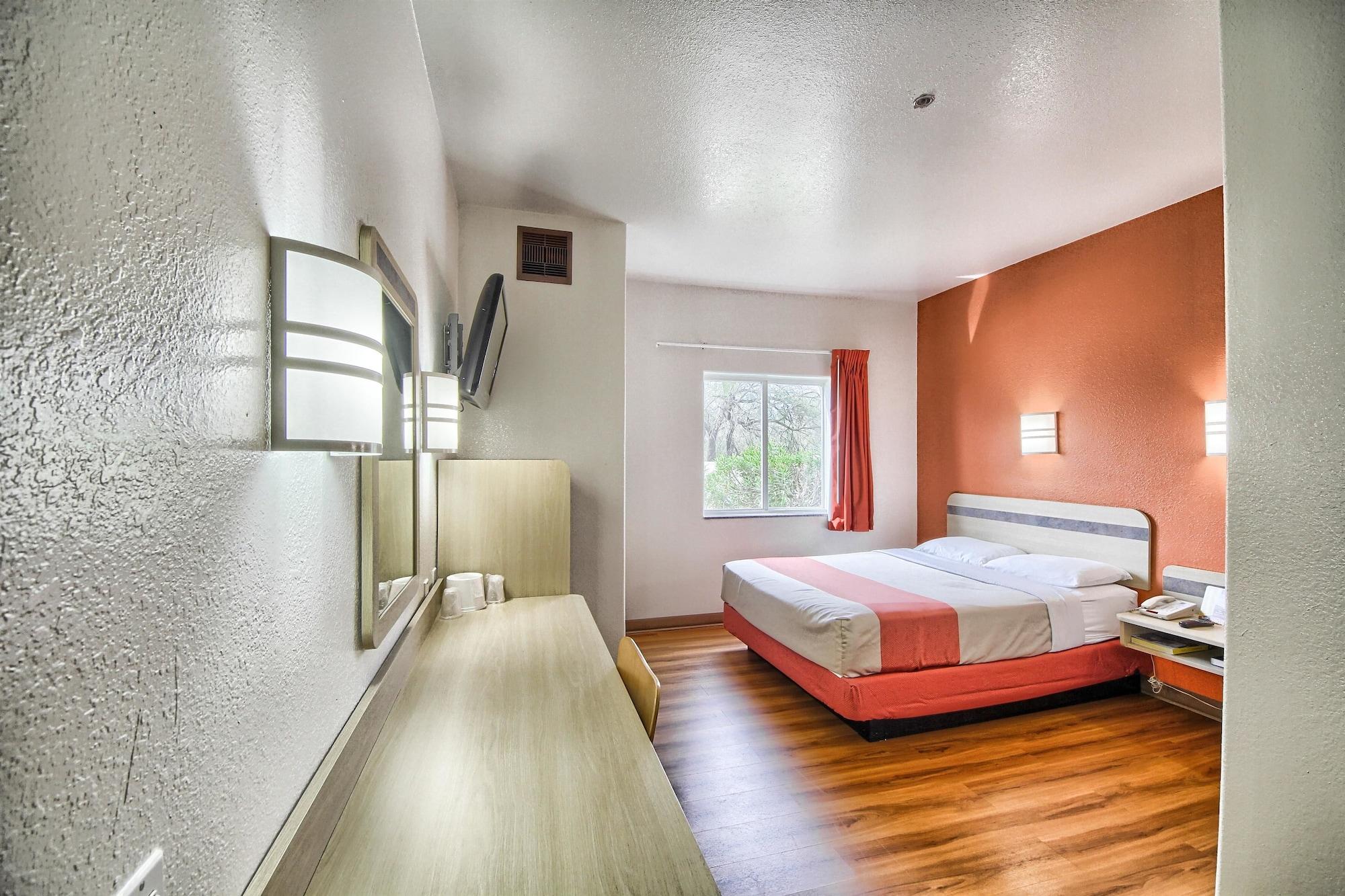 Motel 6-Mission, Tx Bagian luar foto