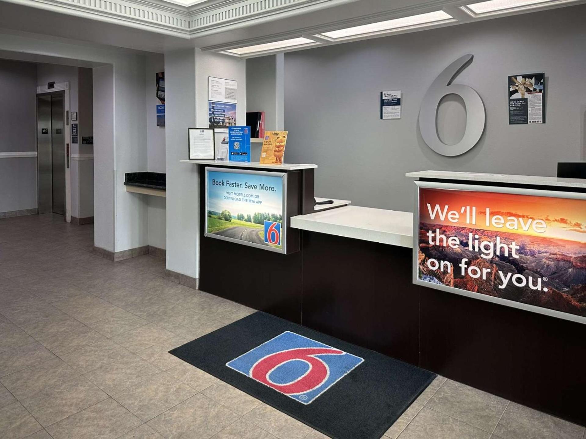 Motel 6-Mission, Tx Bagian luar foto