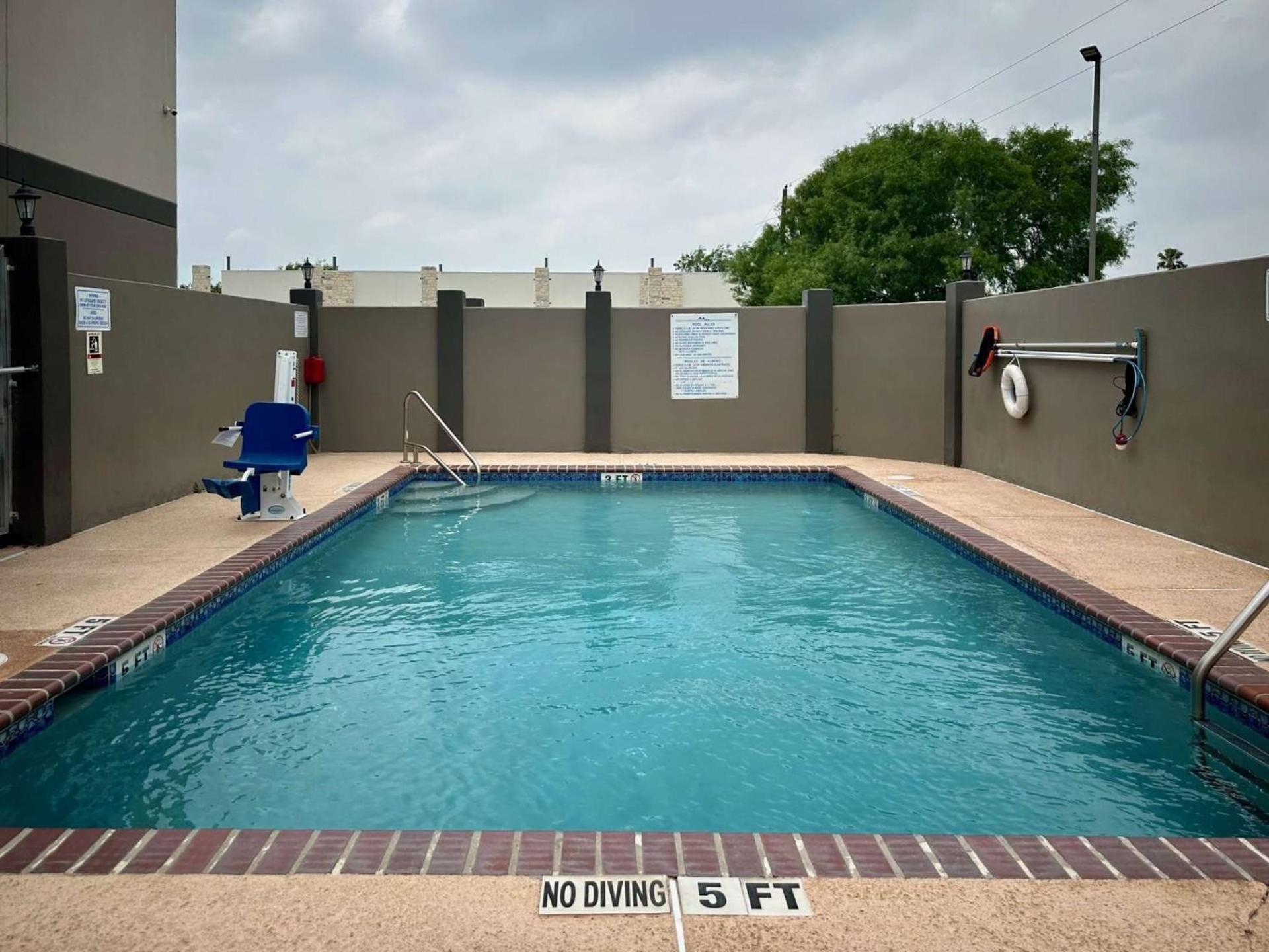 Motel 6-Mission, Tx Bagian luar foto