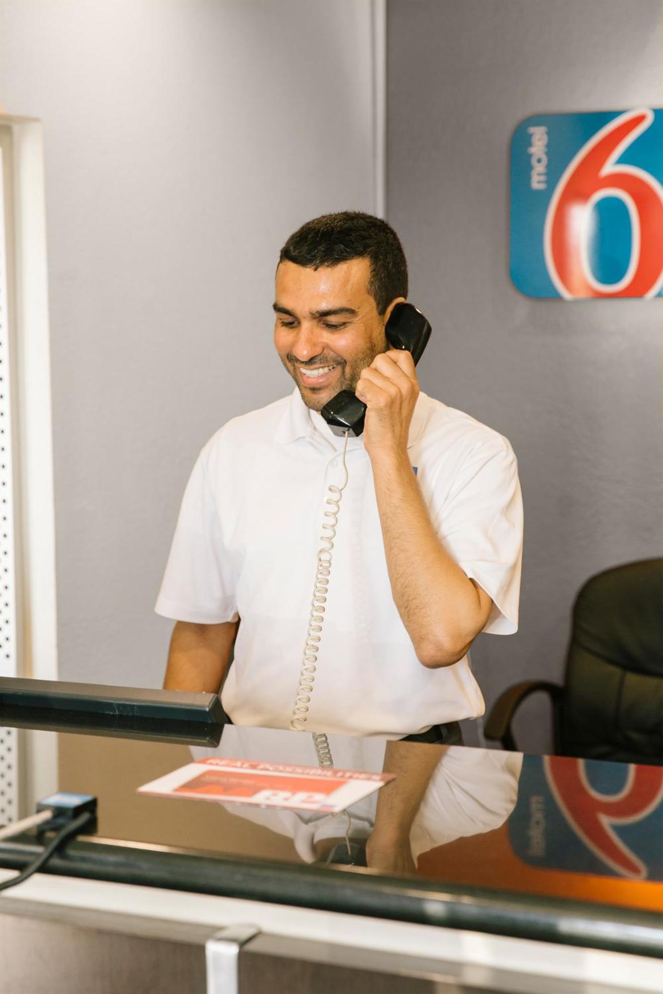 Motel 6-Mission, Tx Bagian luar foto
